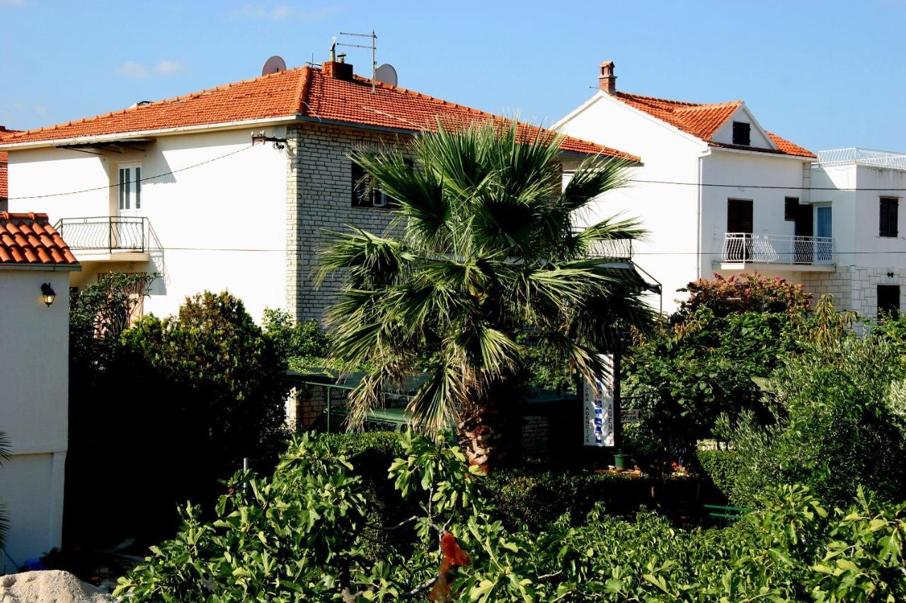 Apartments Valerija Супетар Экстерьер фото